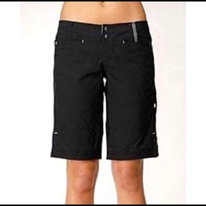 Lululemon Black Bermuda Board Shorts Wet Dry Warm Cargo Adventure Hiking